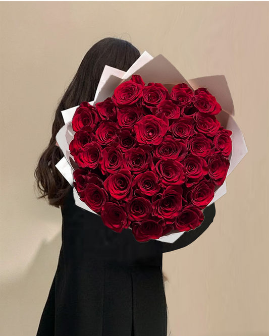 25 Reasons to Love (25 Red Roses)